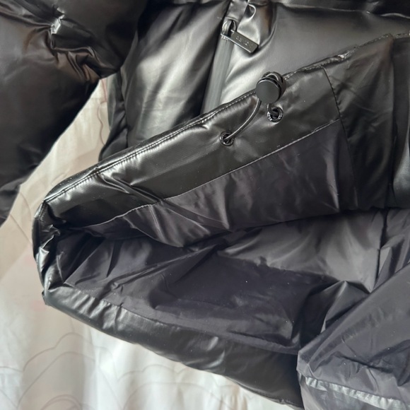 Men's Prada Light Nylon Hooded Puffer Jacket - Picture 3 of 12